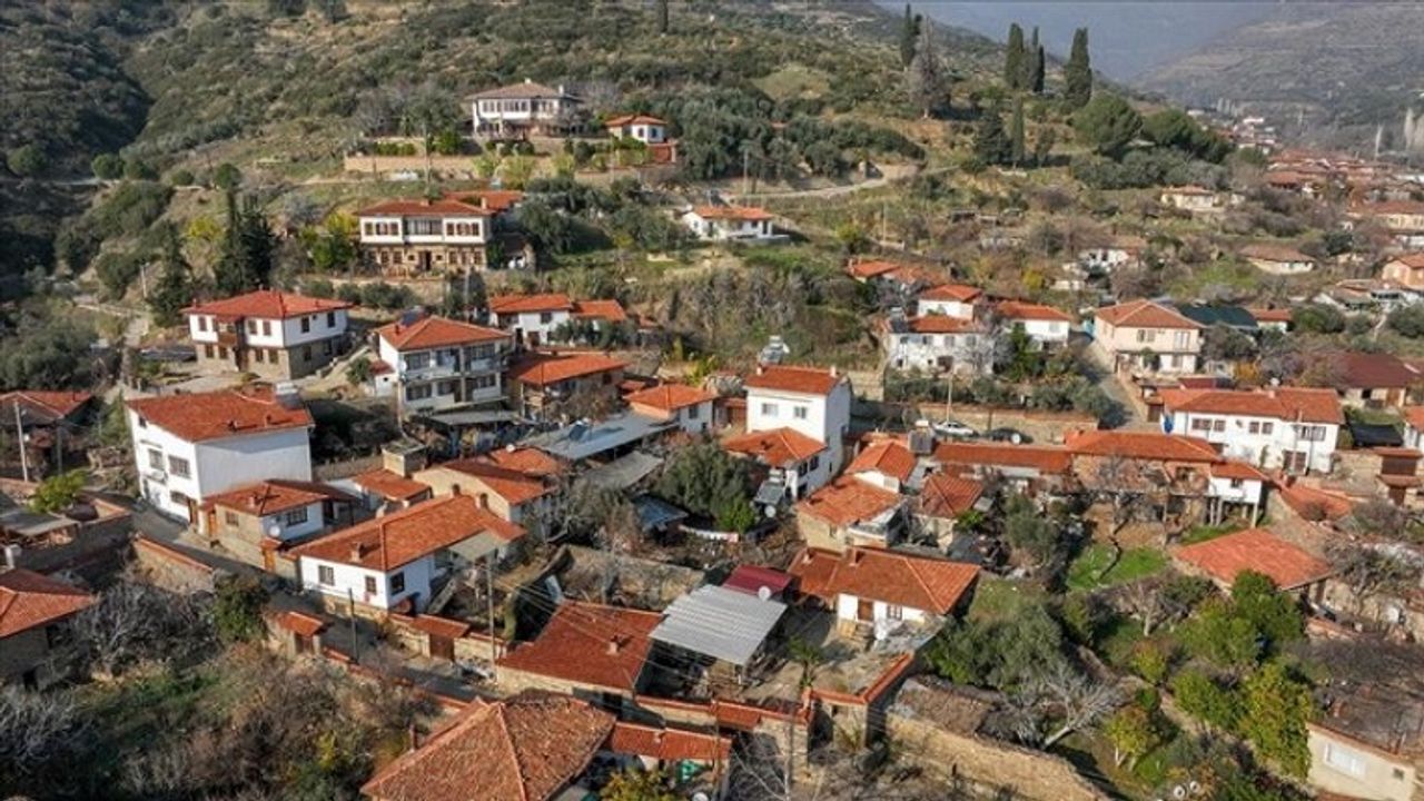 "Dünyanın en iyi köyleri"nden Birgi mimari dokusunu 7 asırdır koruyor