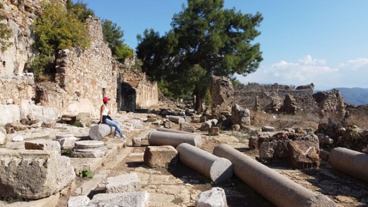 Syedra Antik Kenti'nin 11 bin yıllık geçmişi gün yüzüne çıkarılıyor