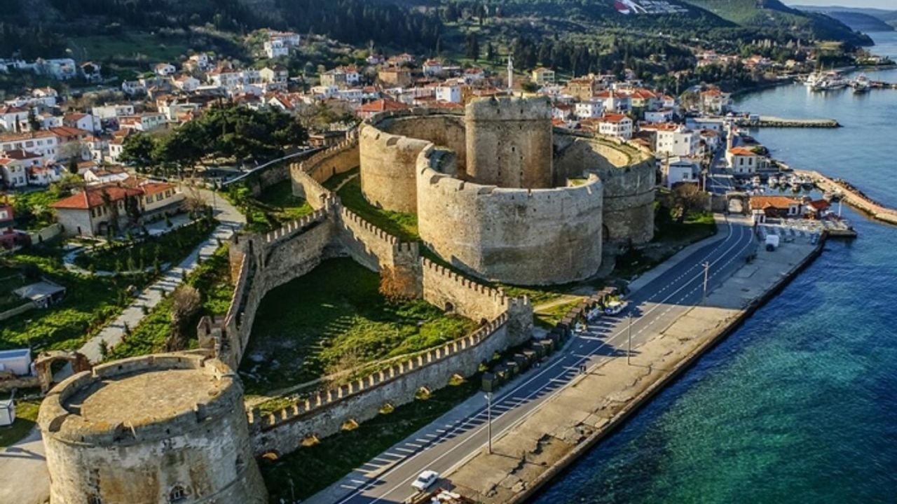 Evliyası bol bir yer Çanakkale ve Gelibolu