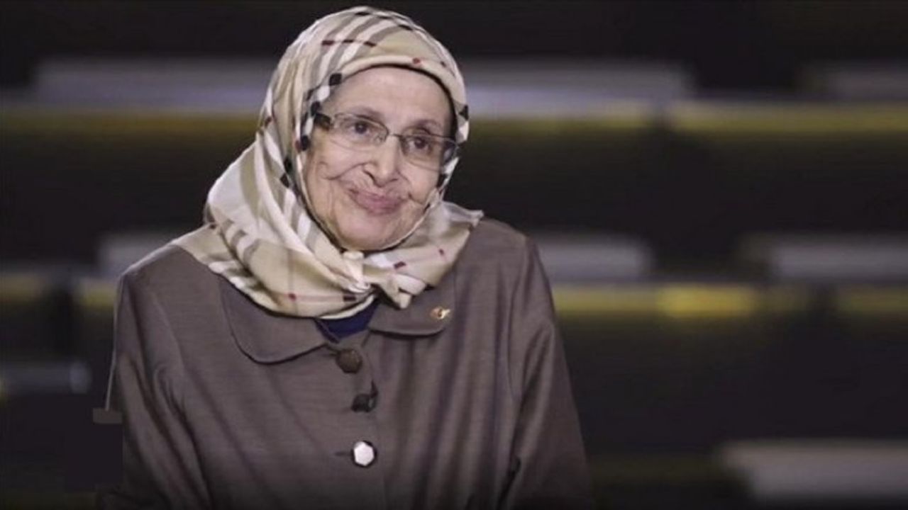 Mukaddes Çıtlak: Bilgi çok güzel bir şeydir, o bilgi ve görgünün beslenmesi de Kur’an-ı Kerim’den olmalıdır.
