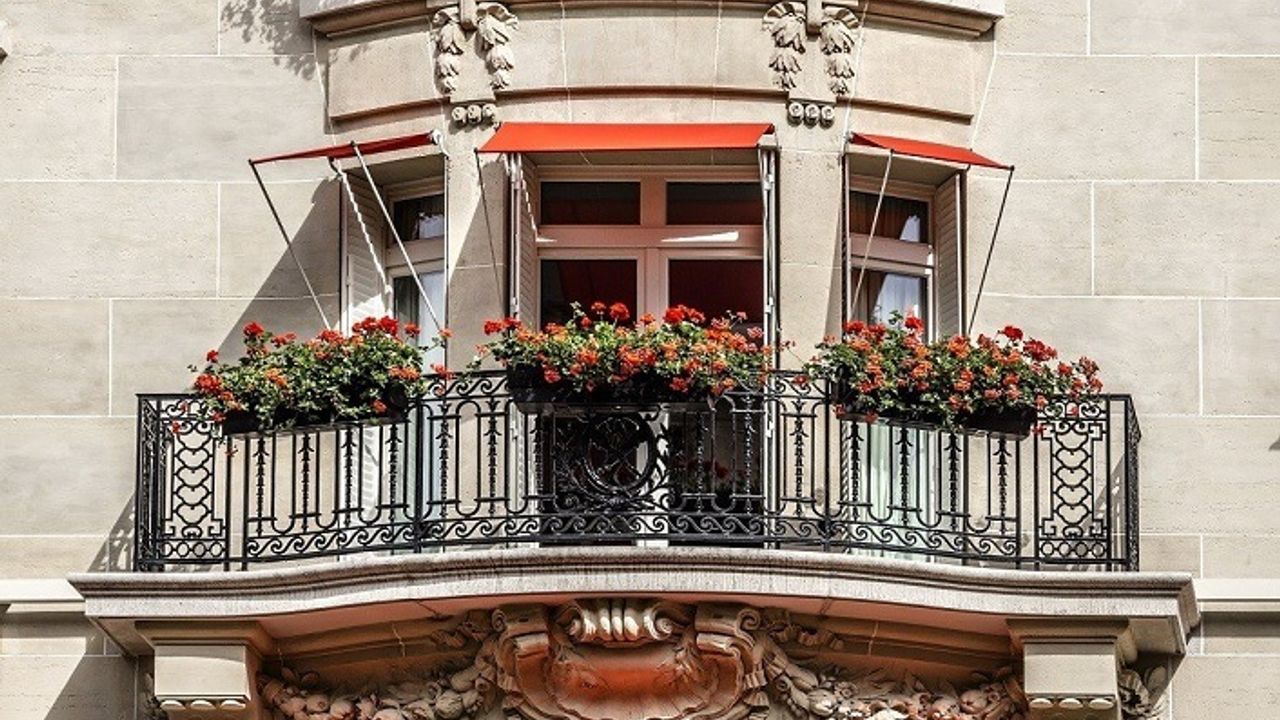Erol Göka'dan Sezai Karakoç’un 'Balkon' şiiri analizi
