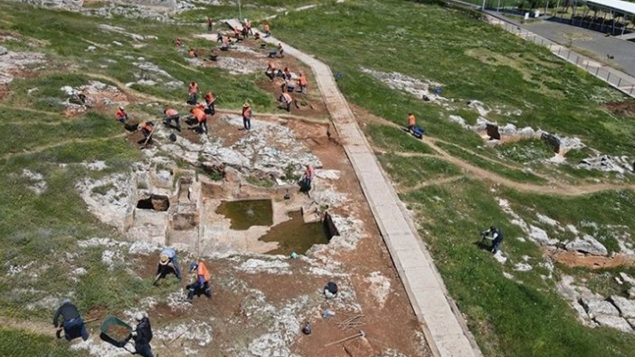 Kommagene Krallığı'nın beş büyük kentinden, Adıyaman'daki Perre Antik Kenti'nde kazılar başladı