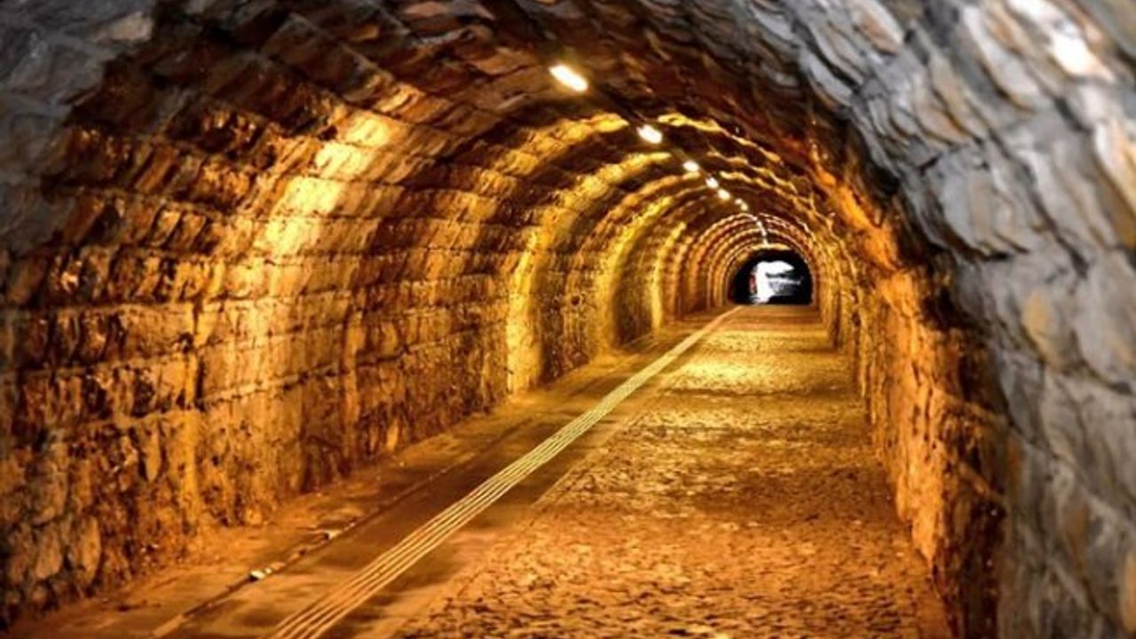 Koşar adım gezilen yerleri yazarken sindire sindire yeniden yaşamak: Yol hali…