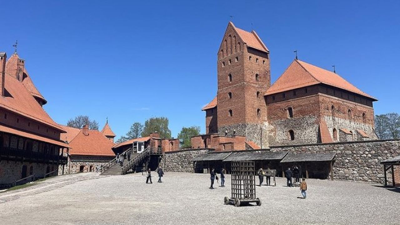 Birçok kaynakta Türk Museviler olarak da geçen Karay kültürü ve dili Litvanya'nın Trakai şehrinde yaşatılıyor