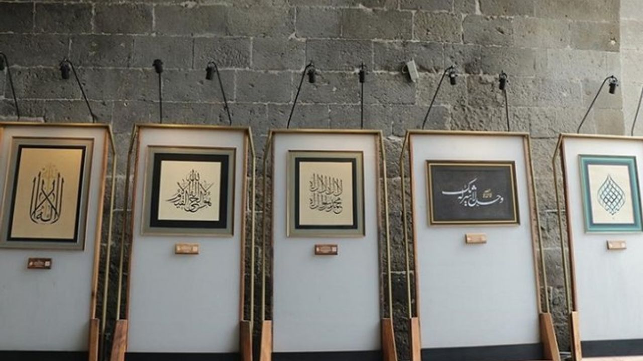 'Kelime-i Tevhid Hat Sergisi' Kayseri'de ziyarete açıldı