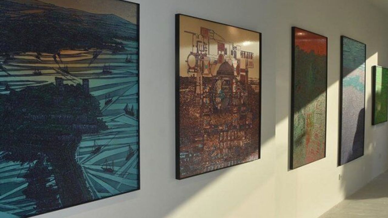 Ressam Devrim Erbil'in 'Bodrum'da Devrim' adlı sergisi açıldı