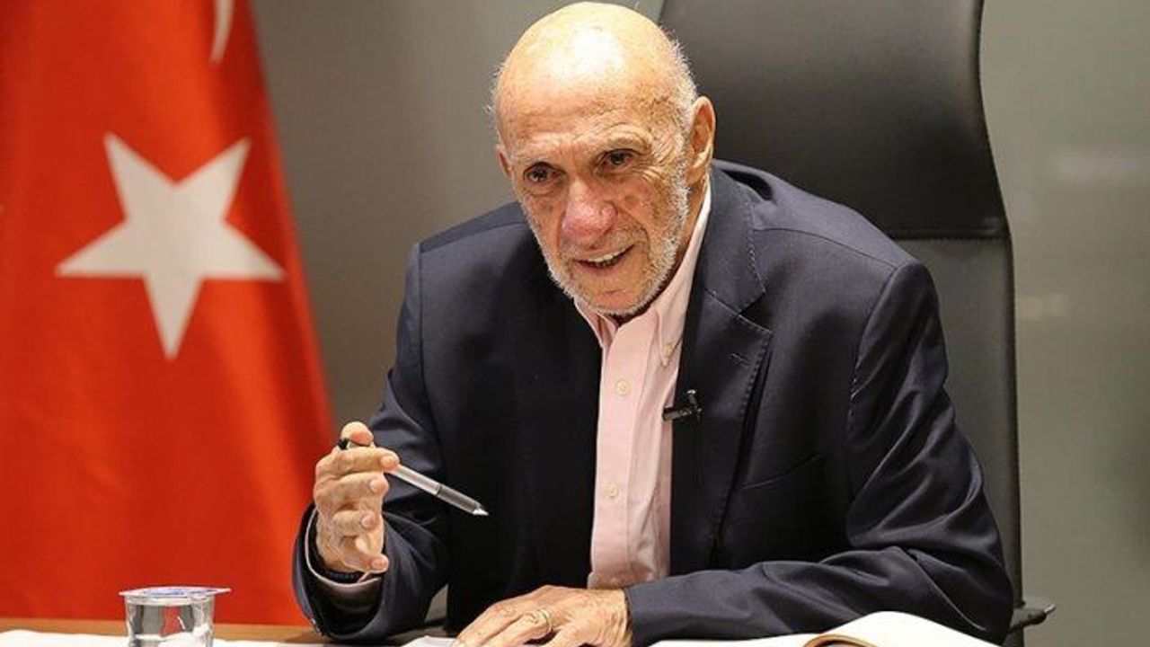 Amerikalı siyaset bilimci Falk, Kur'an-ı Kerim'e yönelik saldırıları değerlendirdi