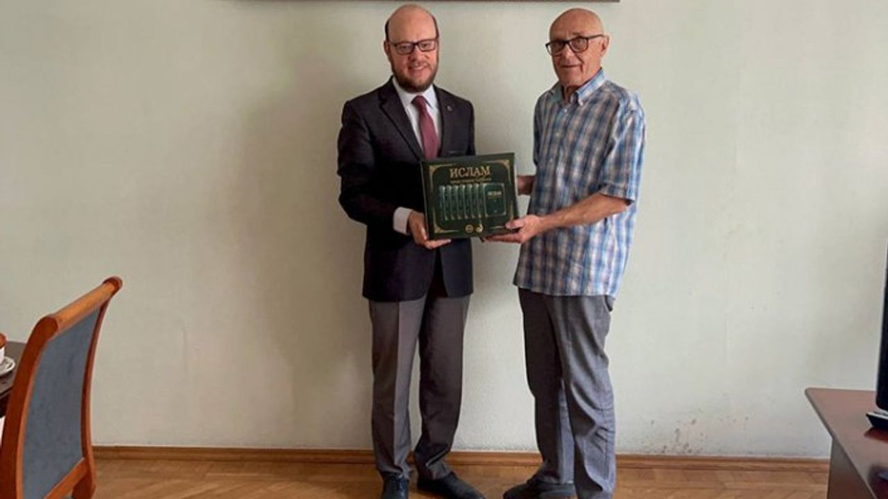 Diyanet'in 'Hadislerle İslam' isimli eseri, Rusya Devlet Kütüphanesi'ne girdi