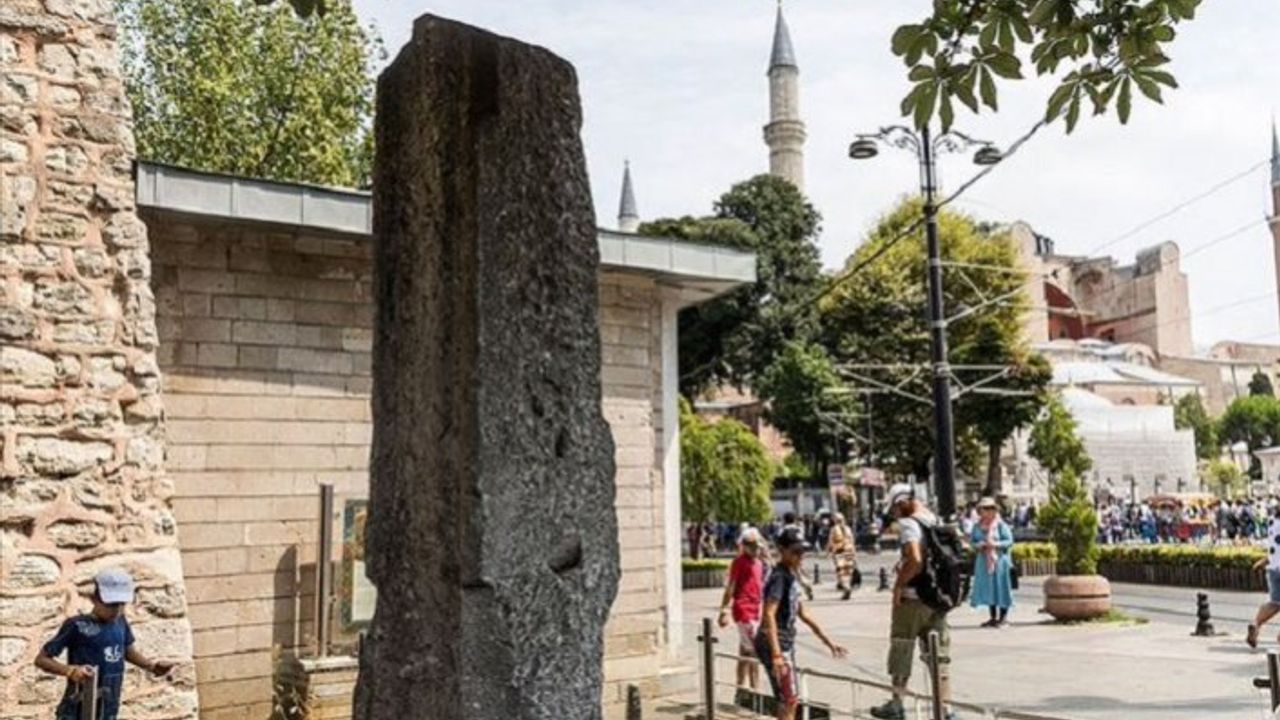 Önünden milyonlarca insanın geçtiği ama az bilinen bir eser: Zamanının Greenwich’i Milyon Taşı