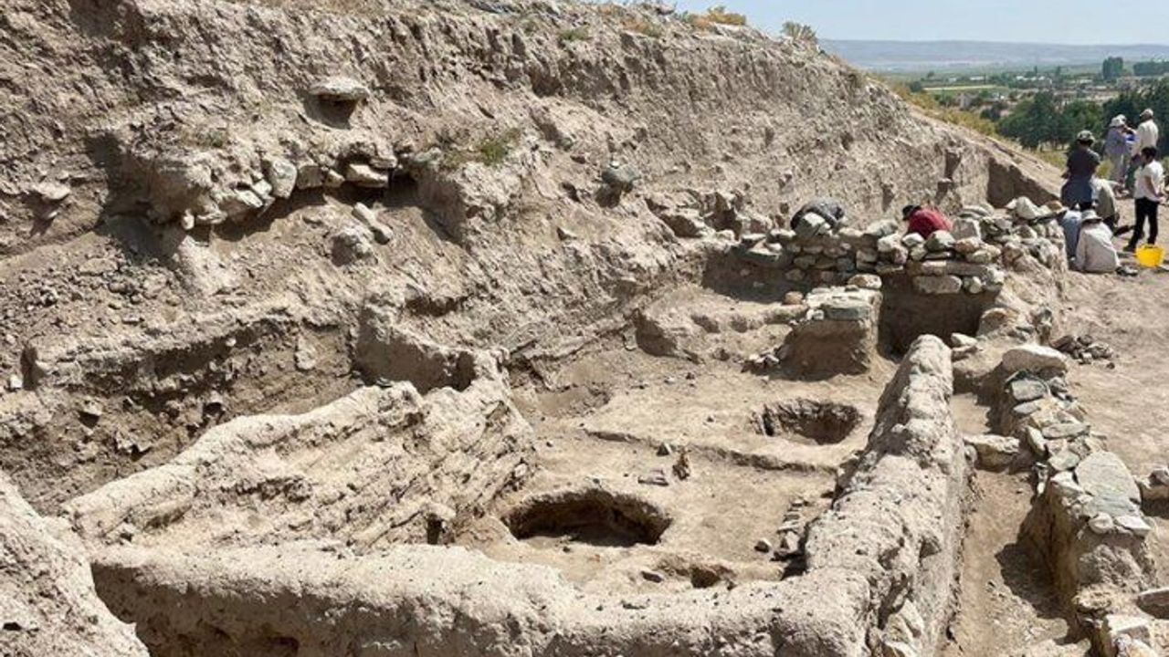 Eskişehir'deki Şarhöyük'te Kurtuluş Savaşı siperlerine rastlandı