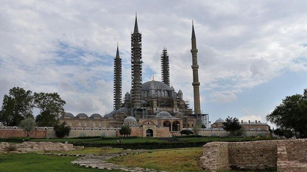 Selimiye Camisi'nde restorasyon çalışmaları devam ediyor