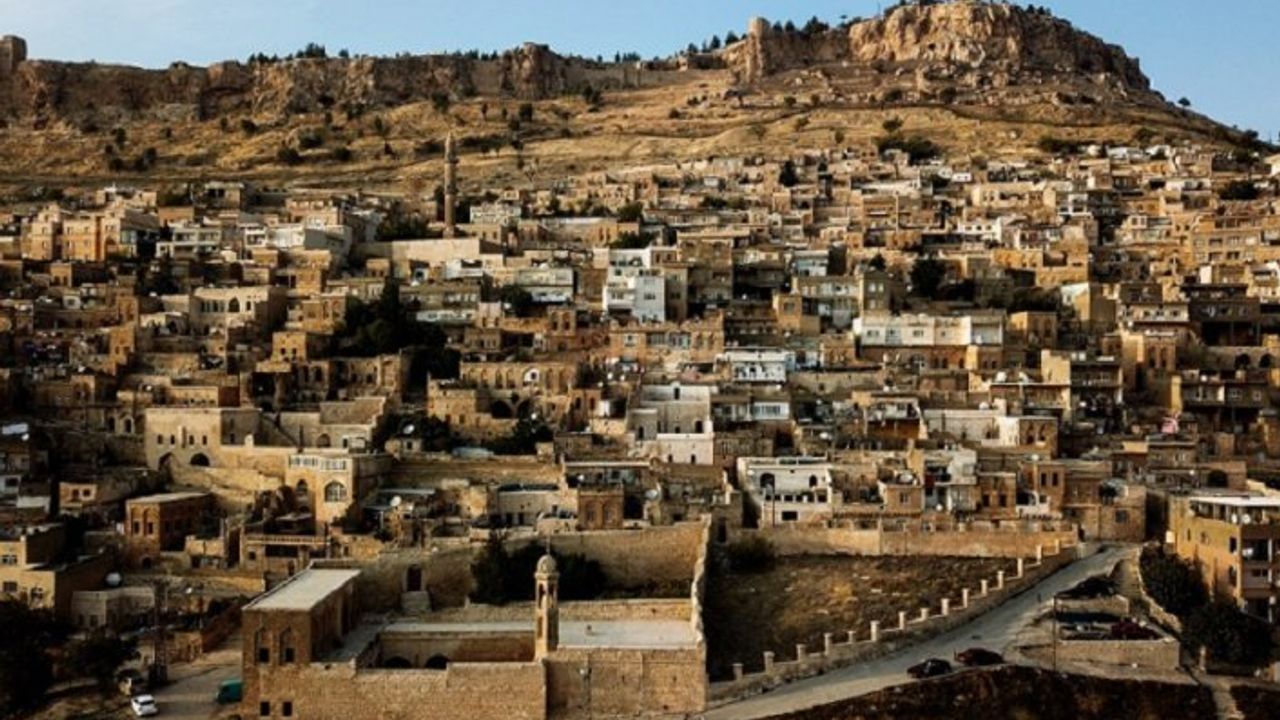 Tarihi yapıları ayakta tutmak yetmez; onları yaşatmak gerekir