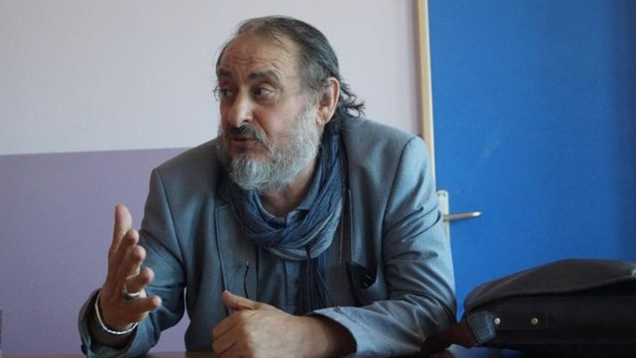 Bulutlar örs, yağmur çekiç; böyle bir mektep görülmemiştir