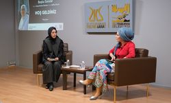 “Başka Sorular” söyleşisinde Serap Ekizler Sönmez: “Geometrik desenlerin izini sürüyorum”