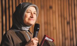 Gönüllülük Dünyasının Doktoru Gülsen Ataseven'in hayatı kitaplaştırıldı
