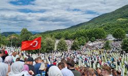 Bosna’nın Hafızasında Açılan Yara: Srebrenitsa’dan Ayvazdede’ye Uzanan “Yeryüzü Sancısı”