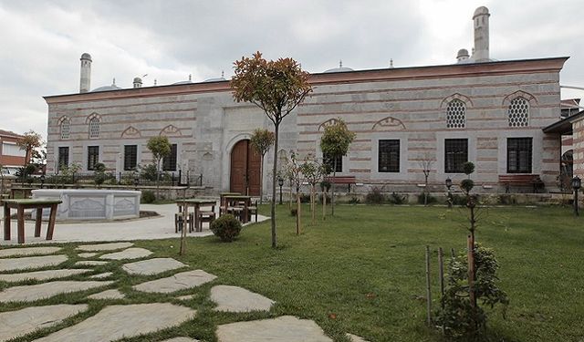 Hafızlar yetişiyor şimdi bu tekkeden