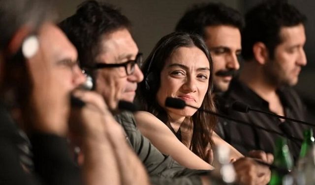 Nuri Bilge Ceylan'ın 'Kuru Otlar Üstüne' filminin ilk gösterimi sinemaseverlerle buluştu