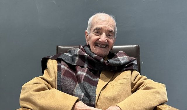 Usta senarist Safa Önal hayatını kaybetti