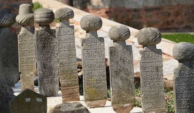Cellatların mezartaşı nasıldı?