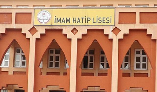 Artık başını örtmeyen imam-hatipli, ilahiyatçı kızlarımız var