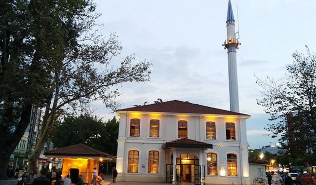 Orhan Camii semalarından Medine’ye