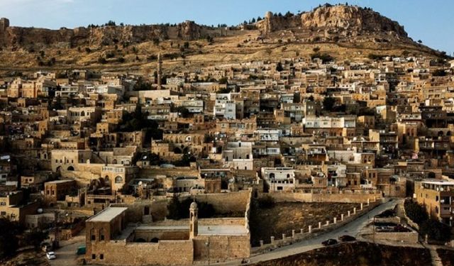 Tarihi yapıları ayakta tutmak yetmez; onları yaşatmak gerekir