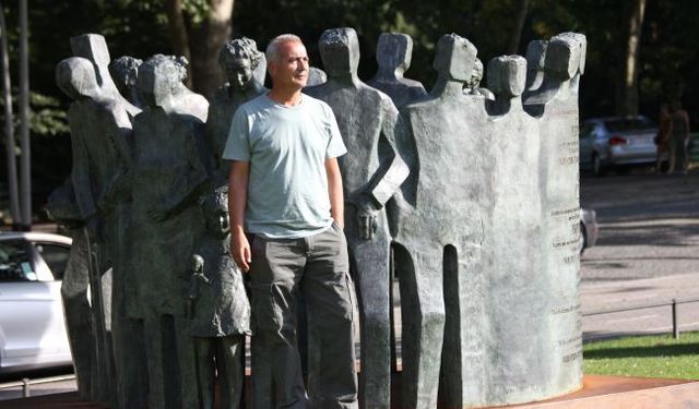 Ayak izleri bahçeye dönüşenlerden!