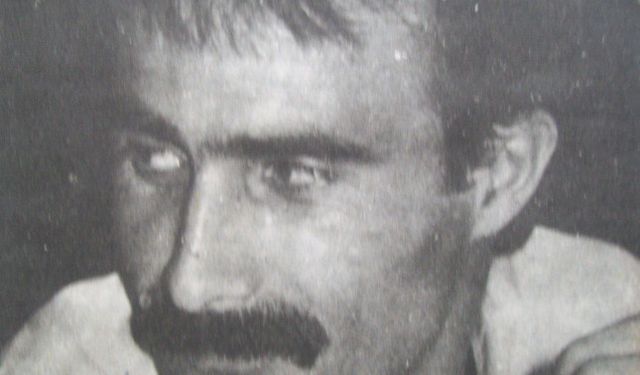 'Söyleyin eylül kadar solgun genç adamlar'