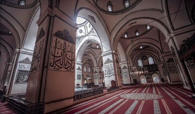 Rol Modelleriyle Şehirlerin Ruhu: Bursa
