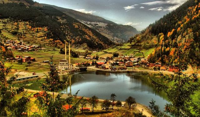 Rol Modelleriyle Şehirlerin Ruhu: Trabzon