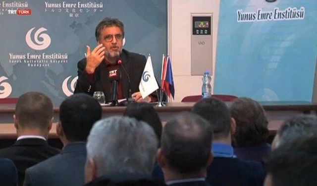 Akif Emre Kosova'da bir konferans verdi (video)