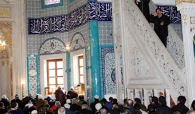 Bugünün Cuma Hutbesi: Muharrem ayının önemi ve Ehl-i Beyt-i Mustafa