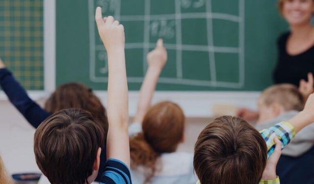 Öztürkçeleştirme Hareketinin Dilimizdeki Tehlikeleri: Eninde Sonunda Deyimi Üzerinden Bir Tenkit