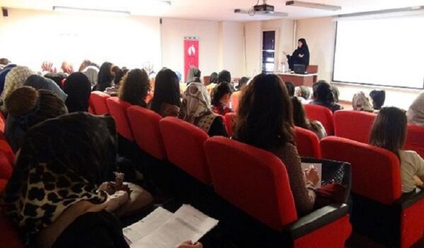 Reyhan Özyağlı: 'Hikmetli olmanın merkezinde şükürlü olmak vardır'