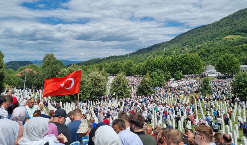 Bosna’nın Hafızasında Açılan Yara: Srebrenitsa’dan Ayvazdede’ye Uzanan “Yeryüzü Sancısı”