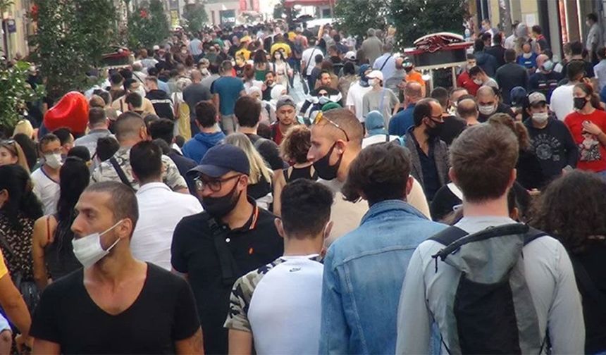 Gençlerin yarısı sivil topluma siyasi ve güvenlik kaygısıyla mesafeli