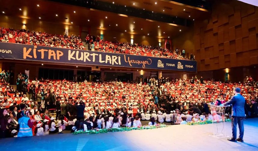 TÜGVA'nın Kitap Kurdu projesinde hedef 450 bin genç! Gaziantep'te Türkiye lansmanı yapıldı