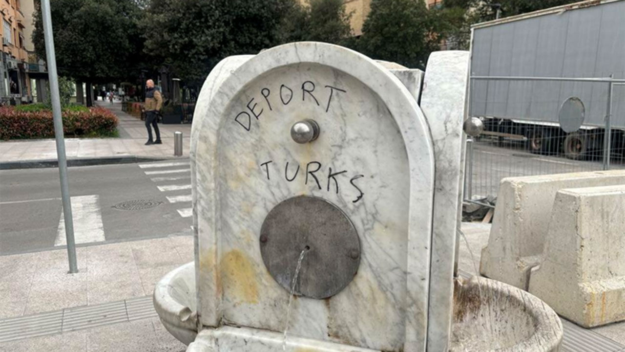 Türkler Dışarı